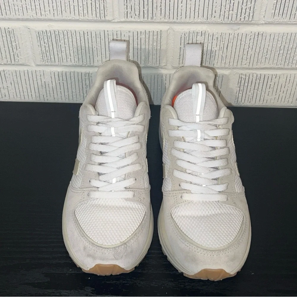 VEJA VENTURI WHITE PIERRE NATURAL